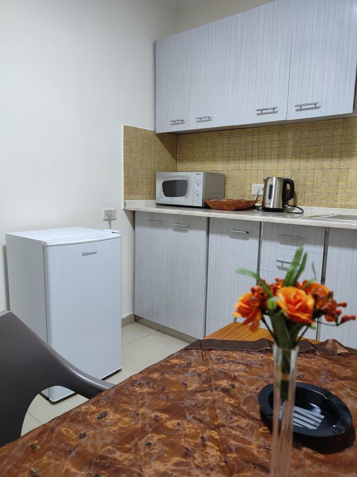 Lb Apartments Tirana Buitenkant foto