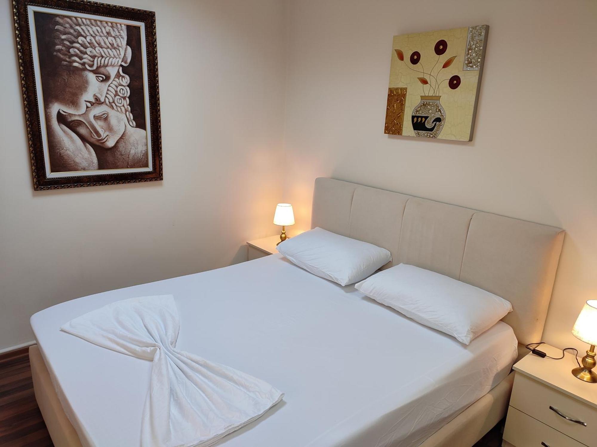 Lb Apartments Tirana Buitenkant foto